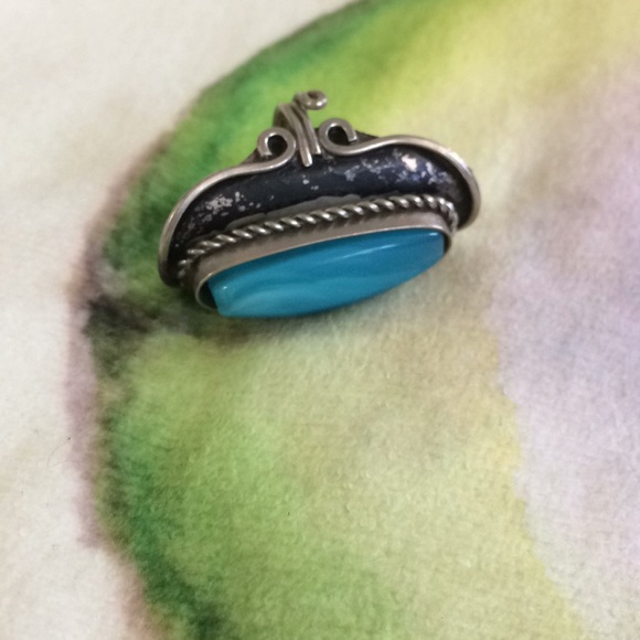 Ring - Picture 3 of 3